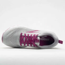 Brooks Revel 5 Women's Gray/White/Baton Rouge 10 Brooks Revel 5 Women's Gray/White/Baton Rouge -Holabird Sports Elegant Shop 047266 2
