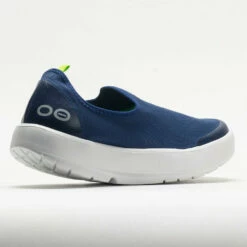 OOFOS OOmg EeZee Women's White/Navy -Holabird Sports Elegant Shop 631315 6
